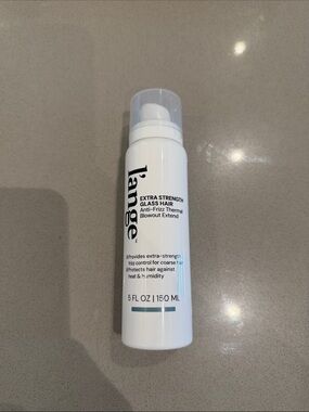 L’ange extra strength glass hair anti frizz spray